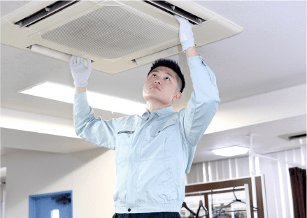 作業員が仕事している